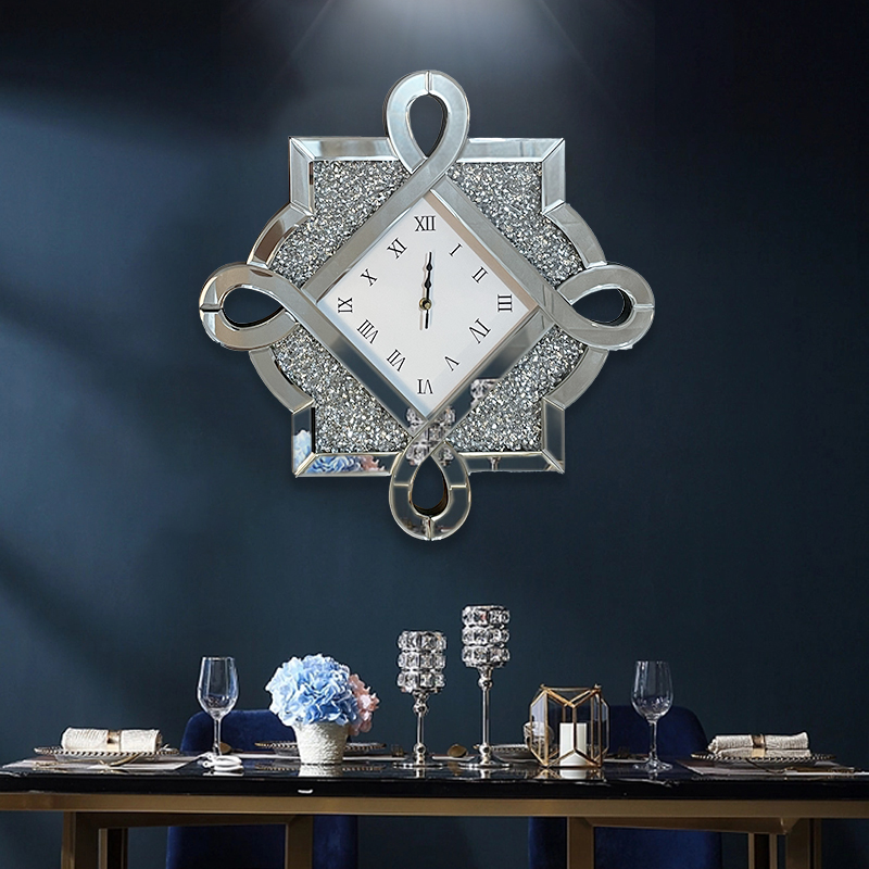 Silver Crushed Diamond Mirrored Clock Silver Crushed Diamond Mirrored Clock