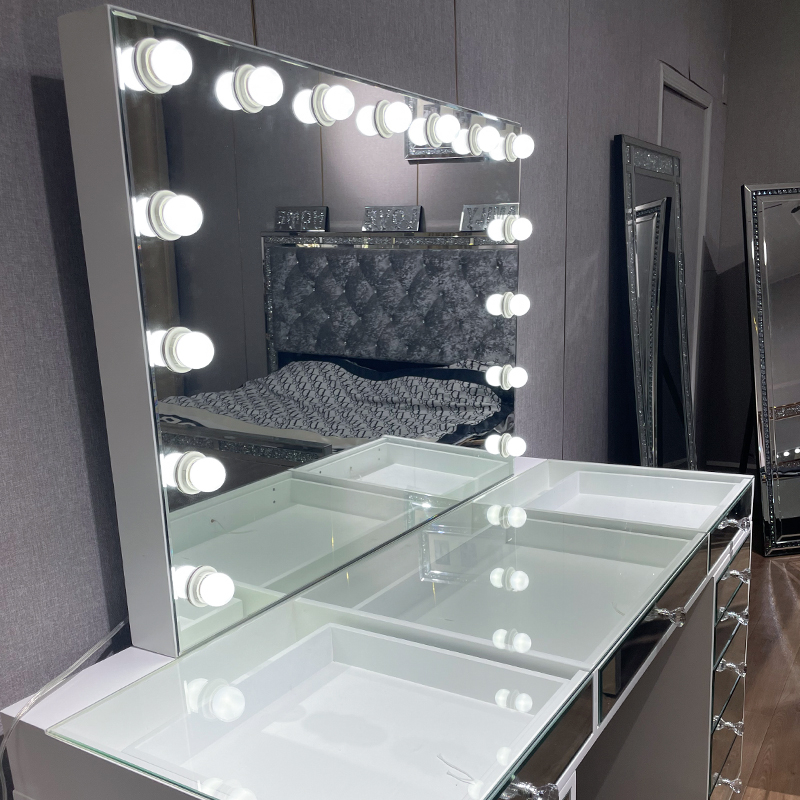 WXF-1311A Vanity Set with Lighted Mirror