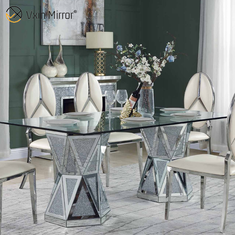 Wholesale 2021 New Design Crushed Diamond Round Silver Dining Furniture with Chairs Toughened Glass Table Top Dining Table