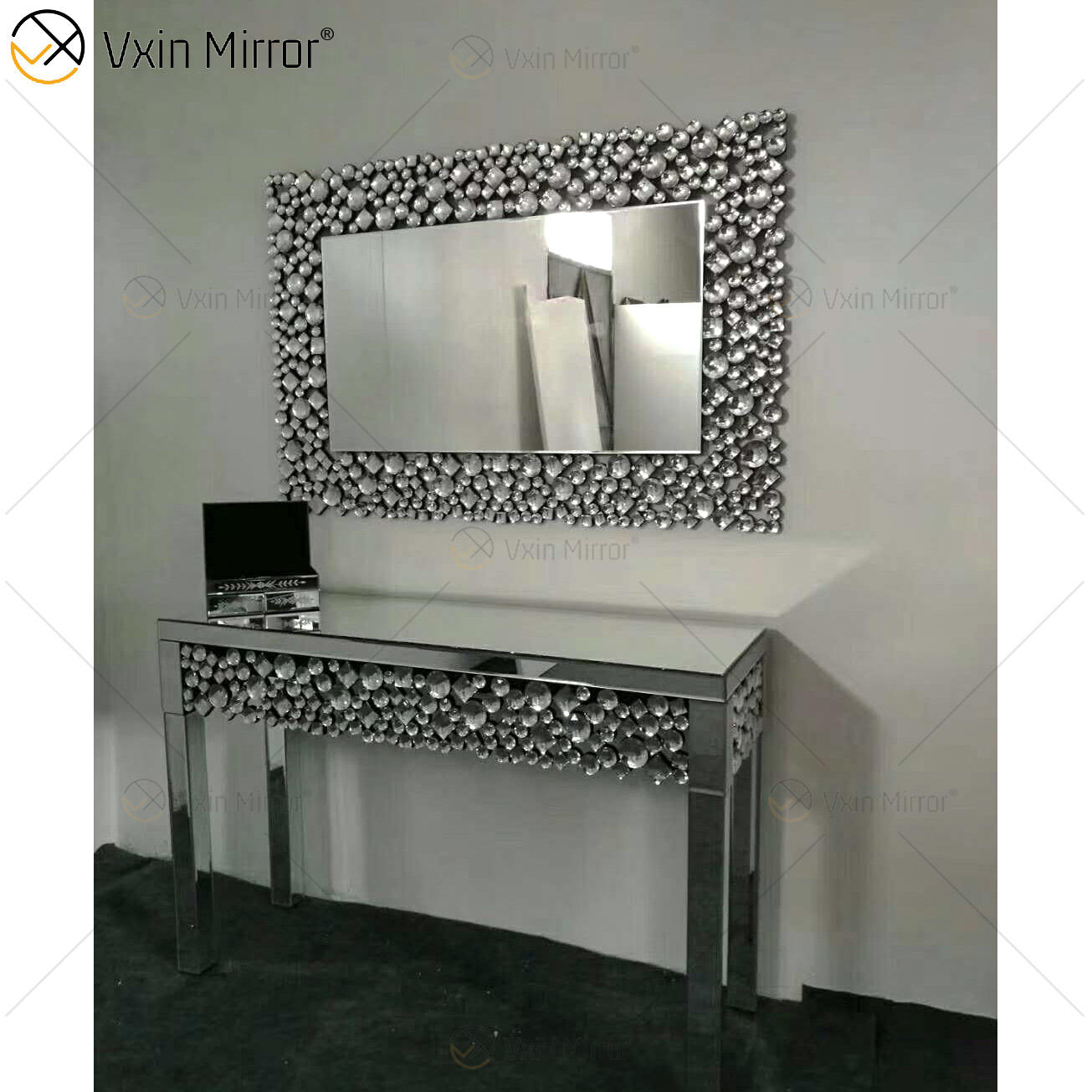 vanity with makeup area