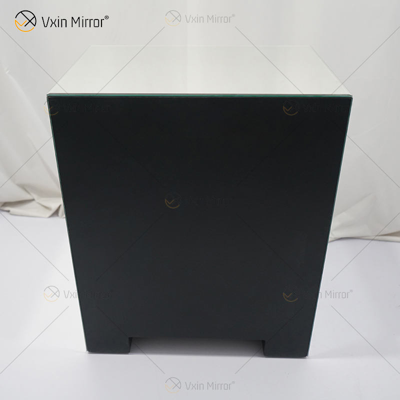 elegant mirrored furniture