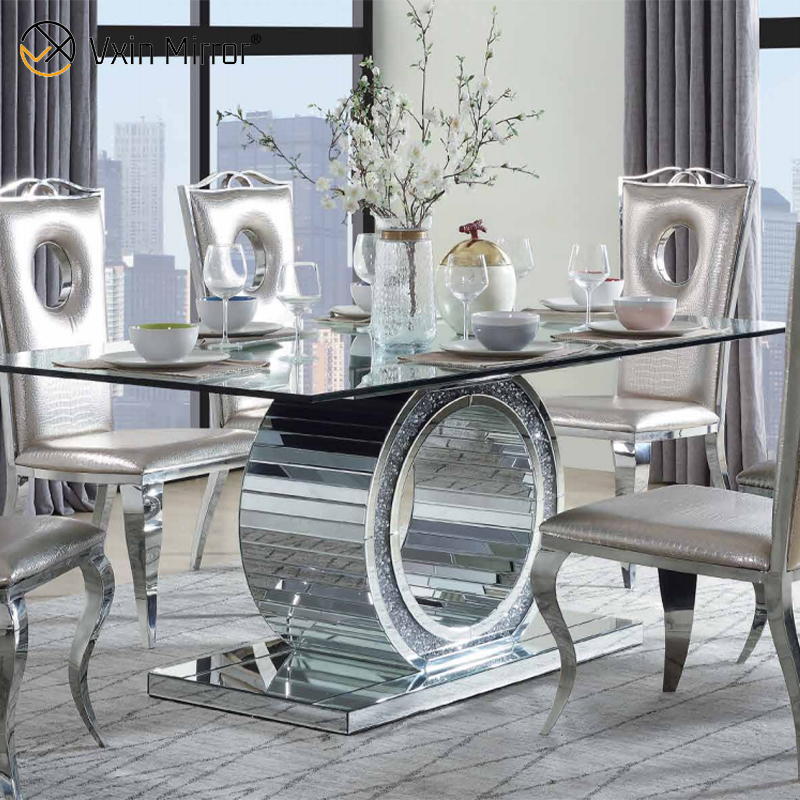 Wholesale 2021 New Design Crushed Diamond Round Silver Dining Furniture with Chairs Toughened Glass Table Top Dining Table