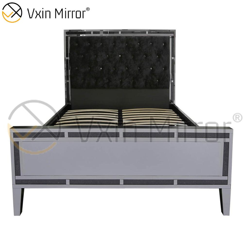 Mirror Furniture on Bedroom Silver And Black Mirrored Modern Style Bed