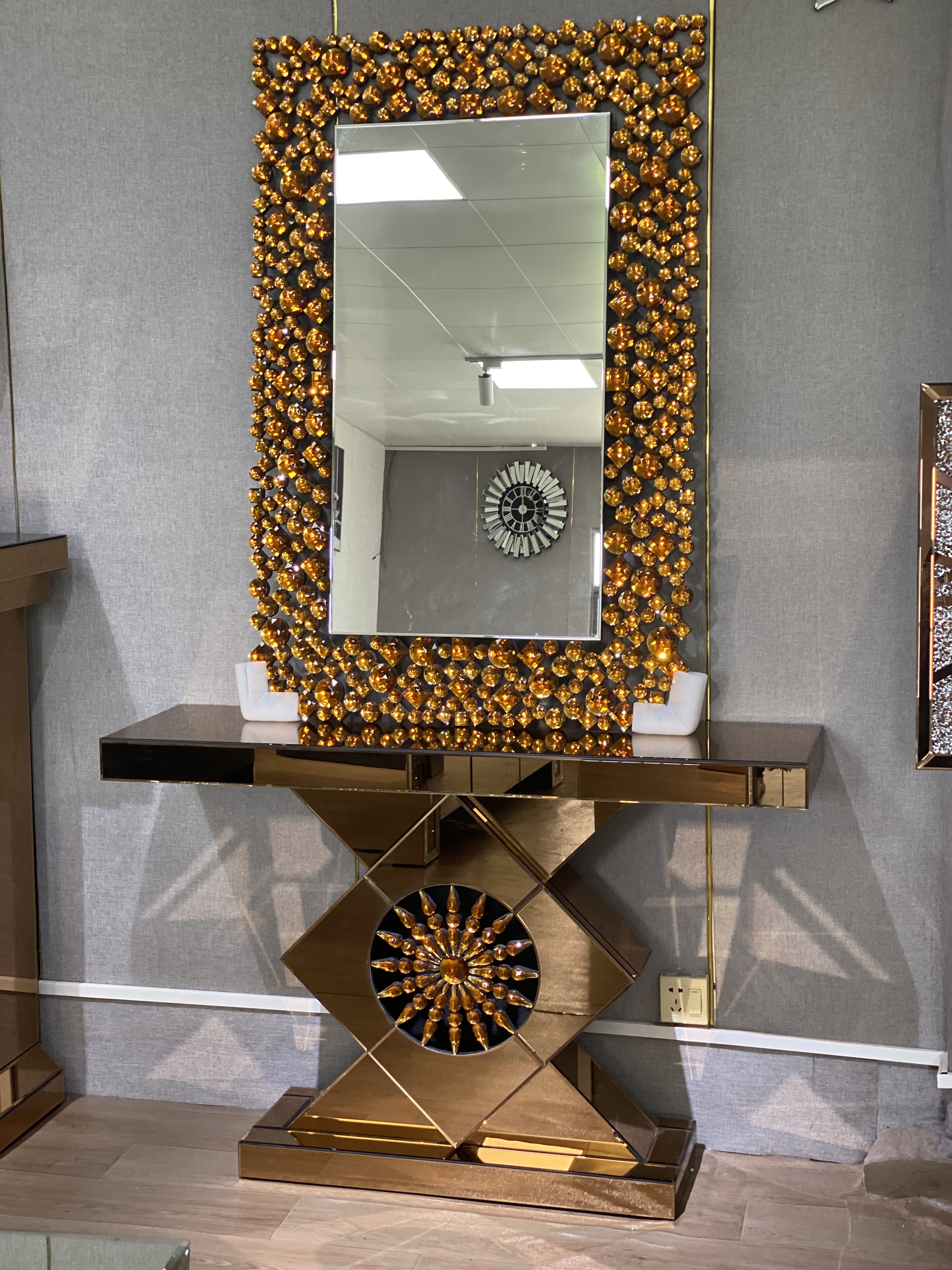 diamond dresser with mirror